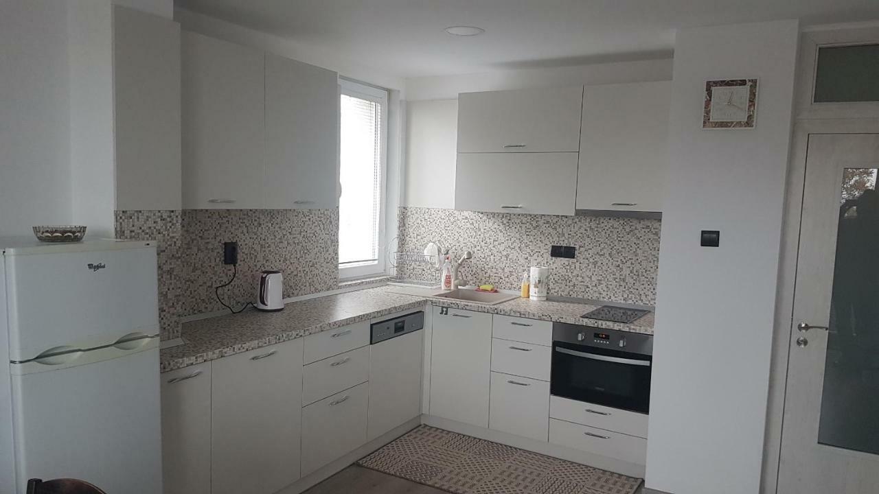 Roza Apartment Varna Extérieur photo